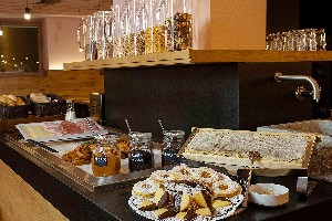 Hotel ACTIVE HOTEL ROSAT wakacje