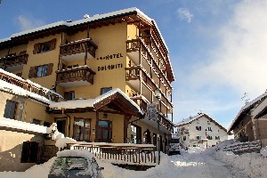 Hotel HOTEL DOLOMITI wakacje