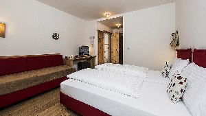 Hotel SMALL & LOVELY HOTEL ZALUNA wakacje