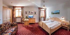 Hotel ZUM TURM wakacje