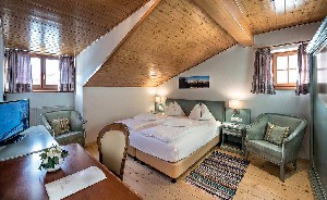 Hotel ZUM TURM wakacje