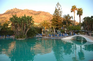 Resort s bazénem