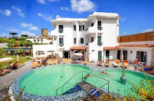 Hotel s bazénem