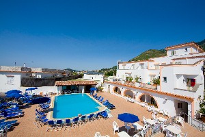 Hotel s bazénem
