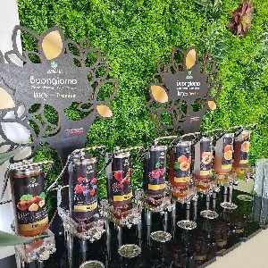 Restaurant/bars