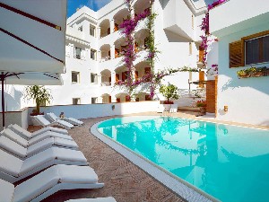 Hotel s bazénem 