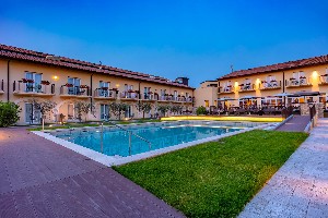 Hotel LEONARDO HOTEL LAGO DI GARDA – WELLNESS AND SPA wakacje