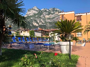 Itálie, Lago di Garda, Malcesine - Léto u alpského jezera Lago di Garda - POBYTOVÝ S VÝLETY