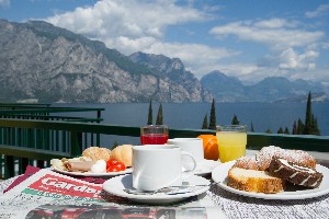 Hotel SOLE (MALCESINE) wakacje