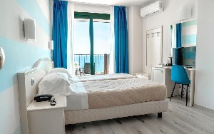 Hotel RIVA DEL SOLE wakacje