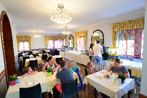 Hotel BELLA PESCHIERA wakacje