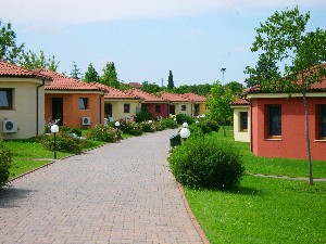 Hotel VILLAGGIO CAMPING BELLA ITALIA wakacje