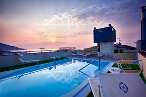 Hotel s bazénem
