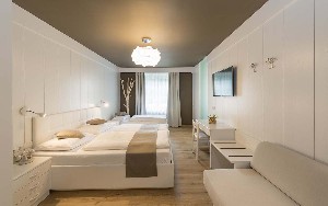 Hotel WIRTSHAUS & HOTEL LENER wakacje