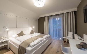 Hotel WIRTSHAUS & HOTEL LENER wakacje