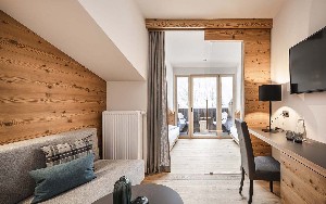 Hotel WIRTSHAUS & HOTEL LENER wakacje