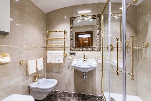 Hotel WIRTSHAUS & HOTEL LENER wakacje