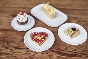 Hotel GOLDENE ROSE KARTHAUS - POKOJE wakacje