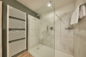 Hotel GOLDENE ROSE KARTHAUS - POKOJE wakacje