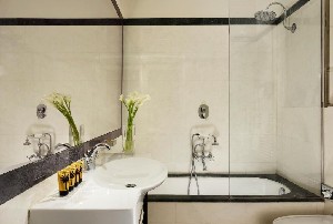 Hotel LEON'S PLACE wakacje