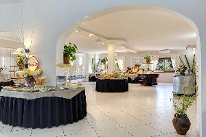 Restaurant/bars