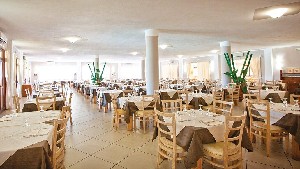 Restaurant/bars
