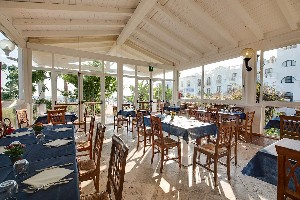 Restaurant/bars