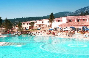 Hotel s bazénem