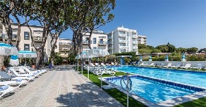 Hotel s bazénem