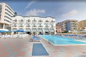 Hotel s bazénem