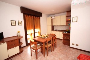 Kuchyňský kout s posezením