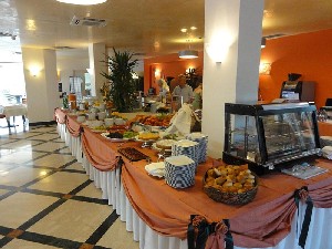 Restaurant/bars
