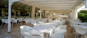 Restaurant/bars