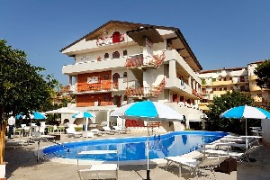 Hotel s bazénem