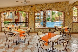 Restaurant/bars