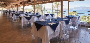 Restaurant/bars