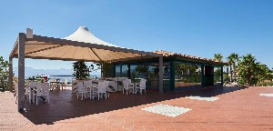 Restaurant/bars