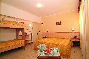 Hotel CLUB HOTEL ZODIACO wakacje