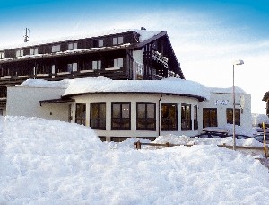 Hotel FAMILY HOTEL DOLOMITI CHALET wakacje