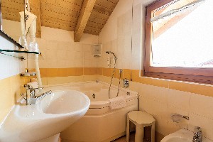 Hotel DELLE ALPI wakacje