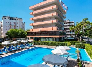 Hotel s bazénem