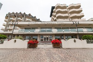 Hotel UNIVERSAL wakacje