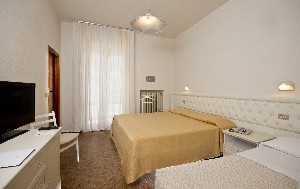 Hotel UNIVERSAL wakacje