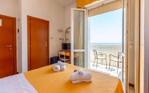 Hotel CARNABY wakacje