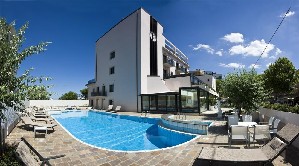Hotel s bazénem