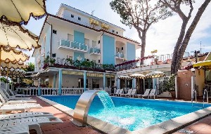 Hotel s bazénem