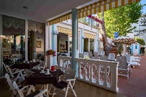 Hotel VILLA DEI FIORI wakacje