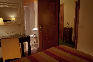 Hotel ARNOLFO wakacje