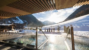Hotel SCHWARZENSTEIN ALPINE LUXURY SPA RESORT wakacje