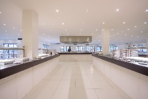 Restaurant/bars